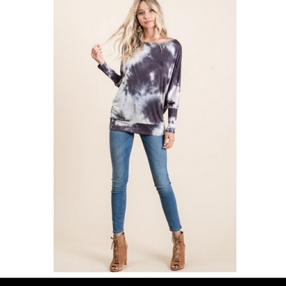 1 S left.will fit med see belowNew boutique tie dye top - Picture 3 of 16